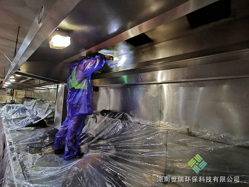 廚房抽排系統(tǒng)清洗 (1)